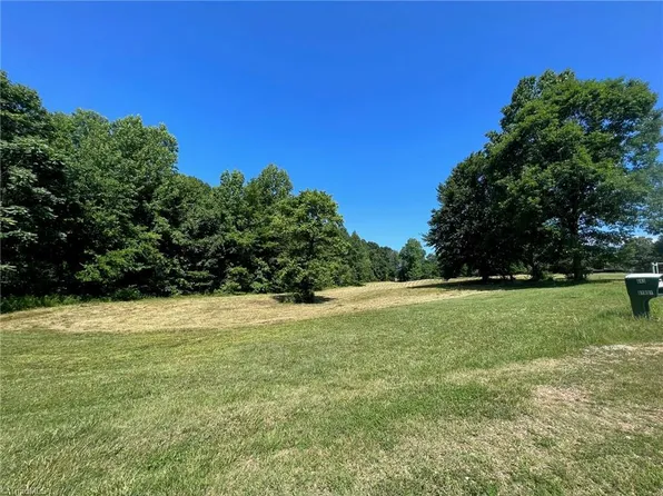 621 Green Pasture Ln #22, Ruffin, NC 27326