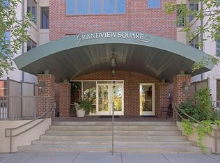 5225 Grandview Sq APT 206, Edina, MN 55436