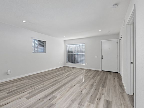 5th image of 4265-4275 Chamoune Ave #4