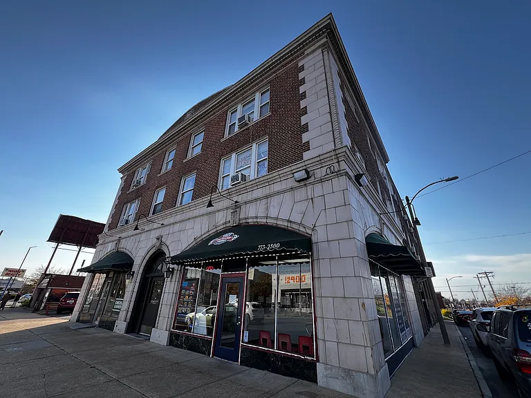 Classic city living in the heart of South Grand.