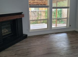 12204 SE 7th St APT A, Vancouver, WA
