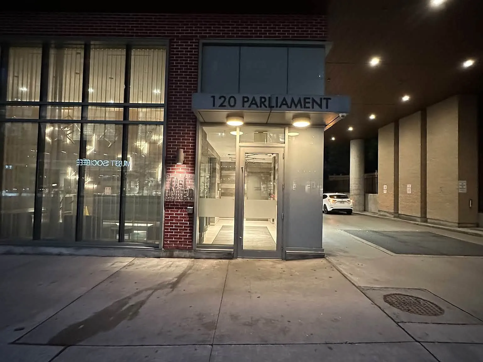 1 bed, $2,300 — Photo 1