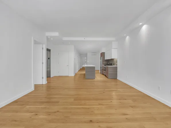 241 West 107th Street image 2 of 20