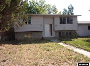 207 Mountain Rd, Rock Springs, WY 82901