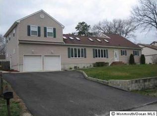 449 Irving Pl, Toms River, NJ 08755