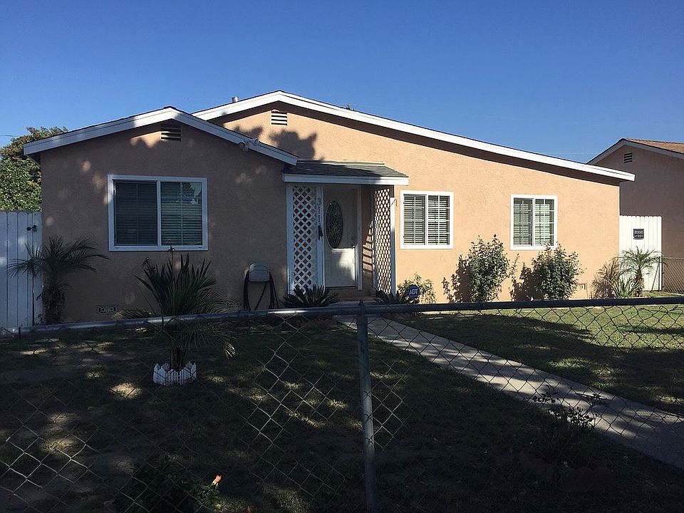 1st image of 311 E Eleanor Ln