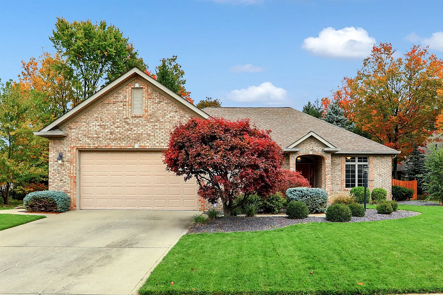 6644 Golden Oak Ln photo 1