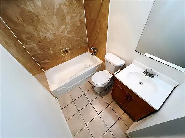 933 W Monterey Ct #D — Photo 7