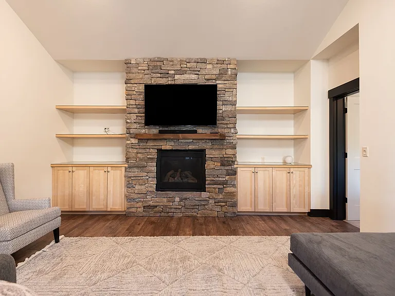 2340 NW Bens Ct — Photo 12