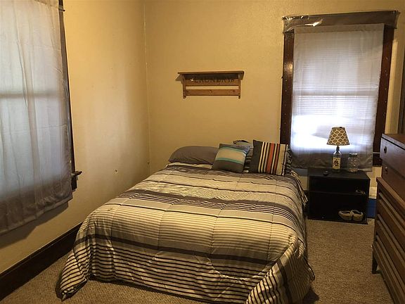 4th image of 1643 1st Ave