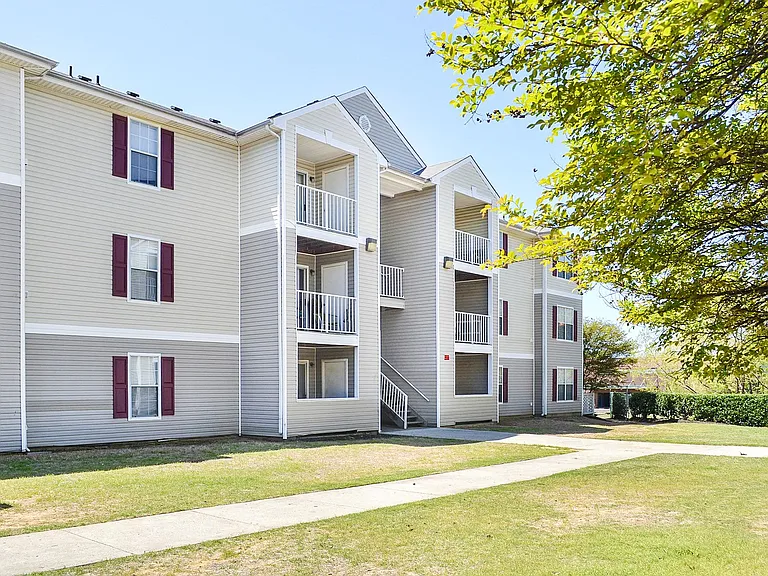 Autumn Ridge Apartments — Photo 8