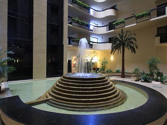 2nd image of 2413 Bayshore Blvd Unit 1901