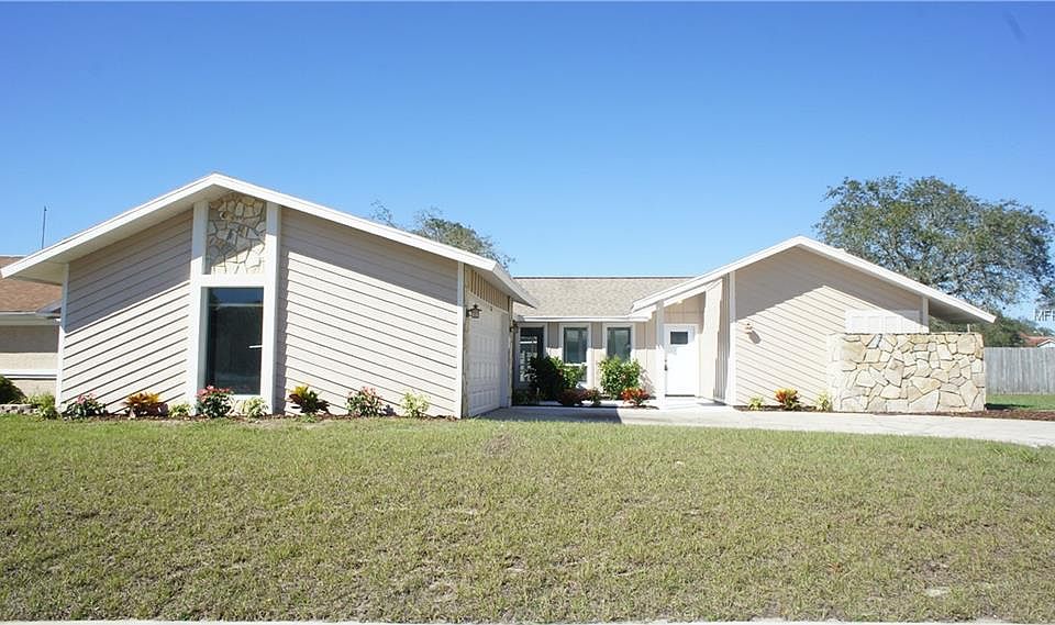 1st image of 10309 Landmark Dr