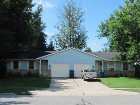 320-322 Danforth St, Coopersville, MI 49404