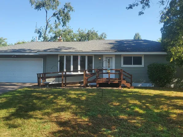 217 Dawn Ave, Shoreview, MN 55126