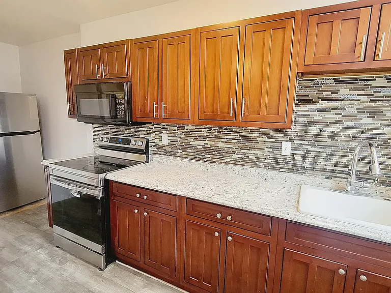 806 Cathedral St #104 — Photo 4