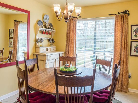 4th image of 137 Brycewood Cir