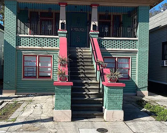 729 Elmira Ave