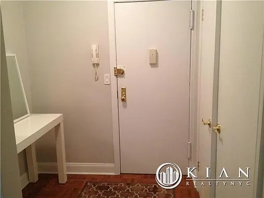 Rented by Kian Realty | media 17