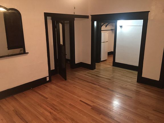 4th image of 216 6th Ave NE APT 2