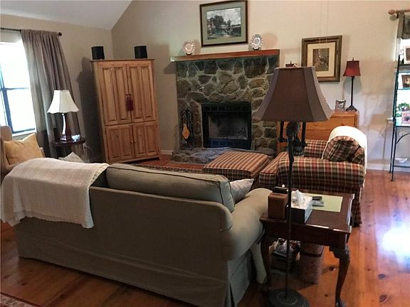 5th image of 100 Cartecay Cove Dr