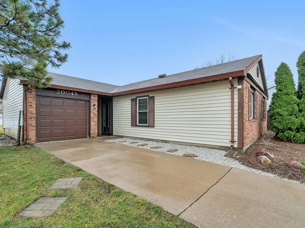 20049 S Graceland Ln, Frankfort, IL 60423