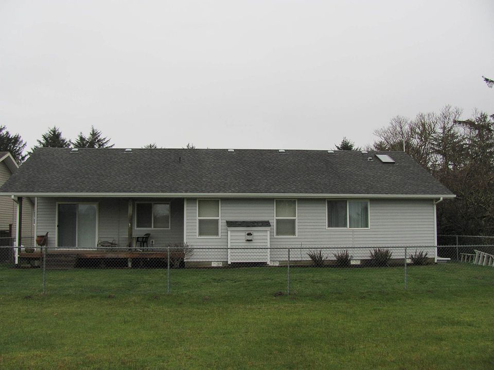 1st image of 195 Octopus Ave NE