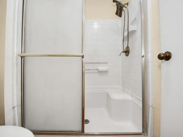 11411 Briar Forest Dr — Photo 31