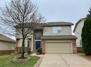4797 Carrington Dr, Rochester, MI 48306