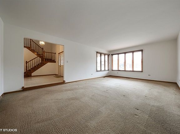 3rd image of 448 Waterford Dr