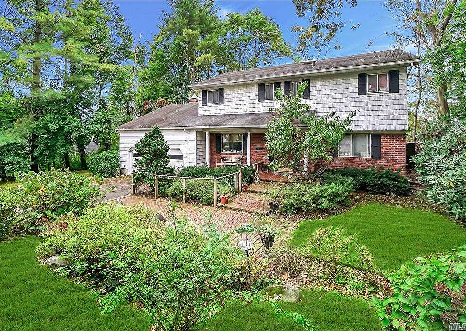 1st image of 30 Fern Dr