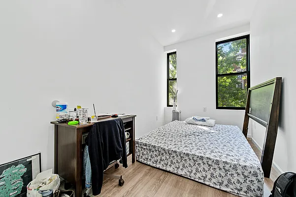 Rented by Aryeh Realty | media 16