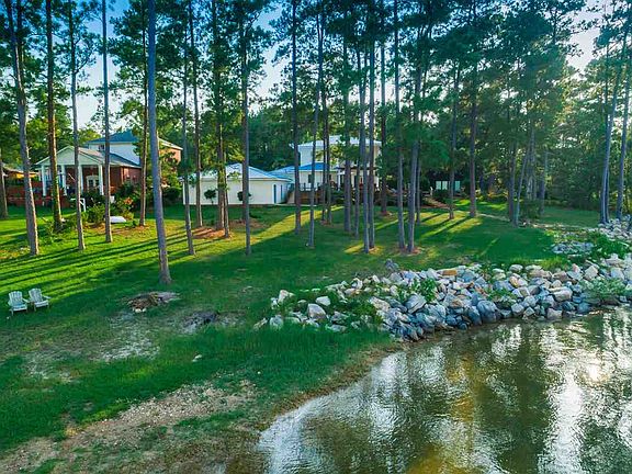 5th image of 132 Lakeway Cir