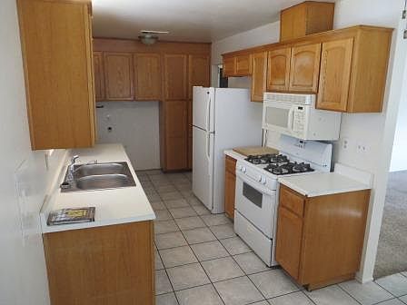 5th image of 571 San Clemente St