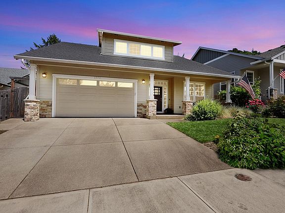 2nd image of 2572 Dragonfly Ct SE