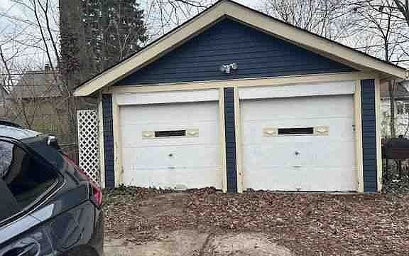 5th image of 1700 Lee Rd