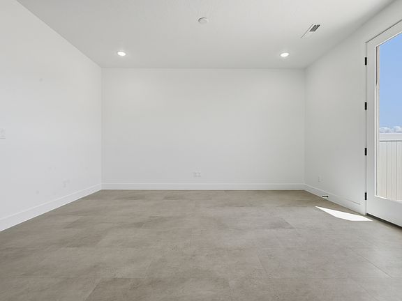 5th image of 325 S 1930 W