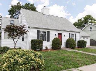 55 Grosvenor Ave, Pawtucket, RI 02860