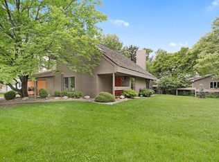 51 Chestnut Ct, Champaign, IL 61822