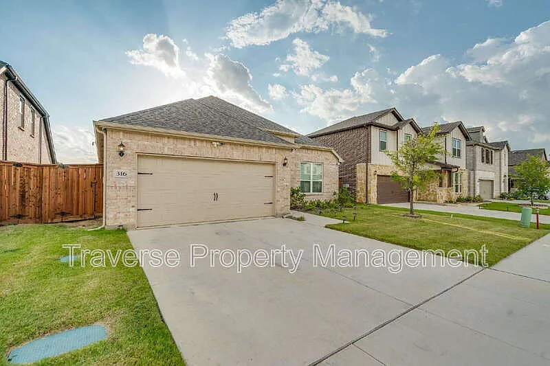 4 bed, 3.0 bath, 1973 sqft, $2,550 — Photo 2