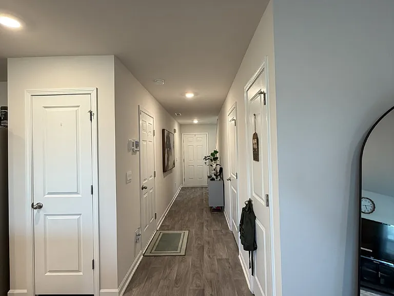 211 Seymour Village Dr — Photo 6