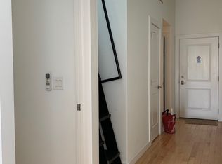 118 Market St APT 501, Philadelphia, PA 19106