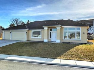 341 Soaring Hawk St, Richland, WA