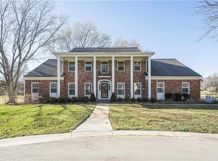 12712 Pembroke Ln, Leawood, KS 66209