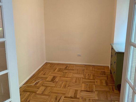 4th image of 425 E 63rd St APT E1b