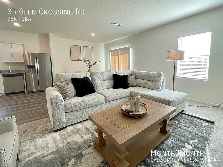 35 Glen Crossing Rd — Photo 3