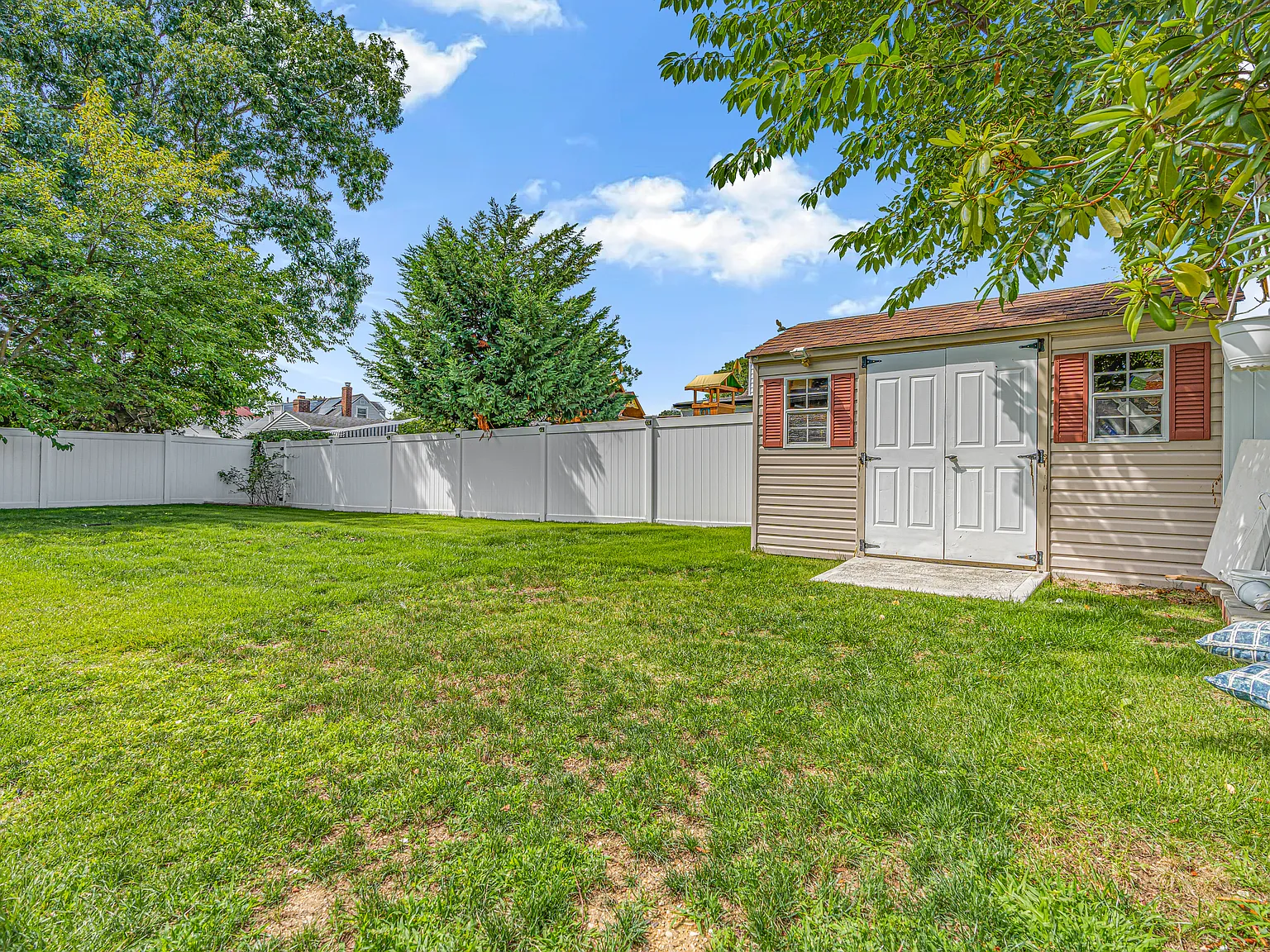 3 bed, $4,500 — Photo 3