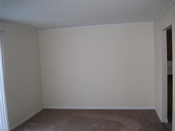 3rd image of 602 Charles Ct
