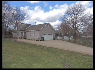 3151 Burton Ave, Waterloo, IA 50703