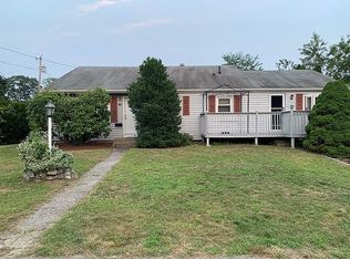 132 Aurora Dr, Warwick, RI 02889